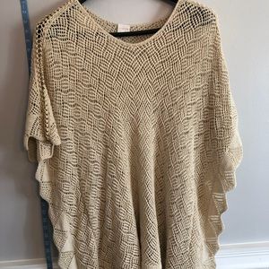 Chico’s size 3 knit top with gold chaining